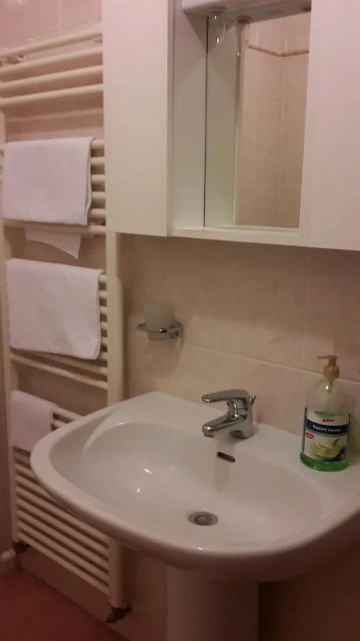 Inn Laghi Paradiso Rovereto sulla Secchia Italy